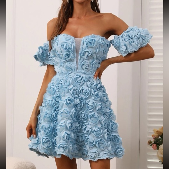 Luxe off shoulder floral appliqué min dress - Picture 2 of 4